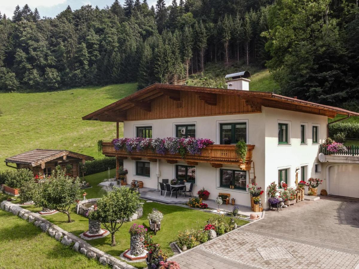 Haus Am Waldrand Apartamento Hopfgarten im Brixental Exterior foto
