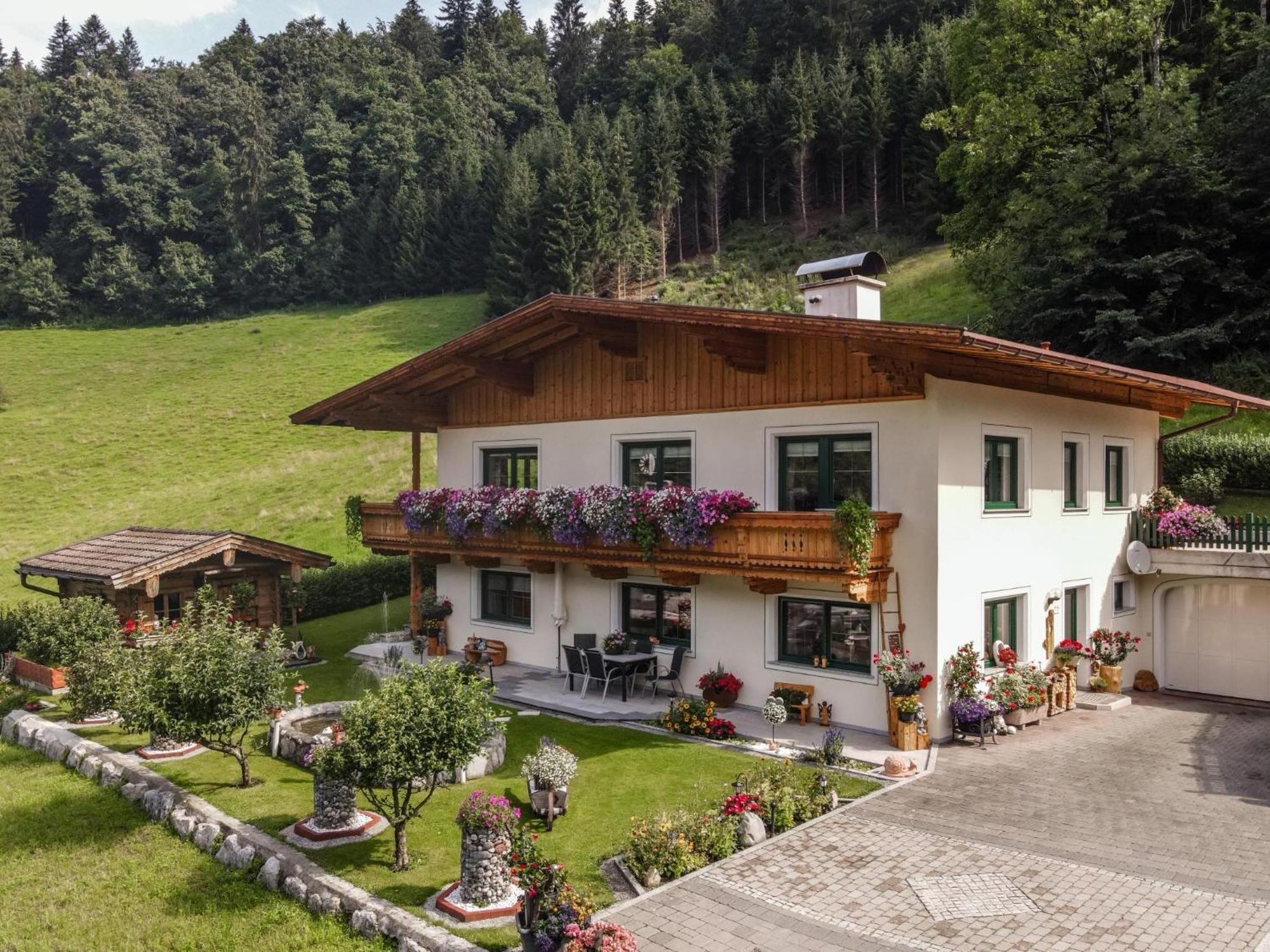 Haus Am Waldrand Apartamento Hopfgarten im Brixental Exterior foto
